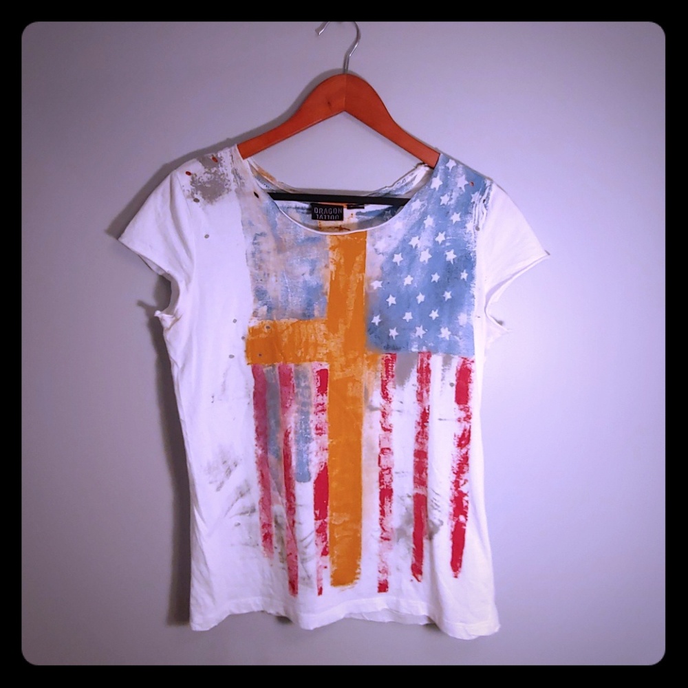🌟 Rare Graphic, Distressed Tee